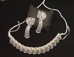 ELEGANT Chokar jewelry set in silver colour