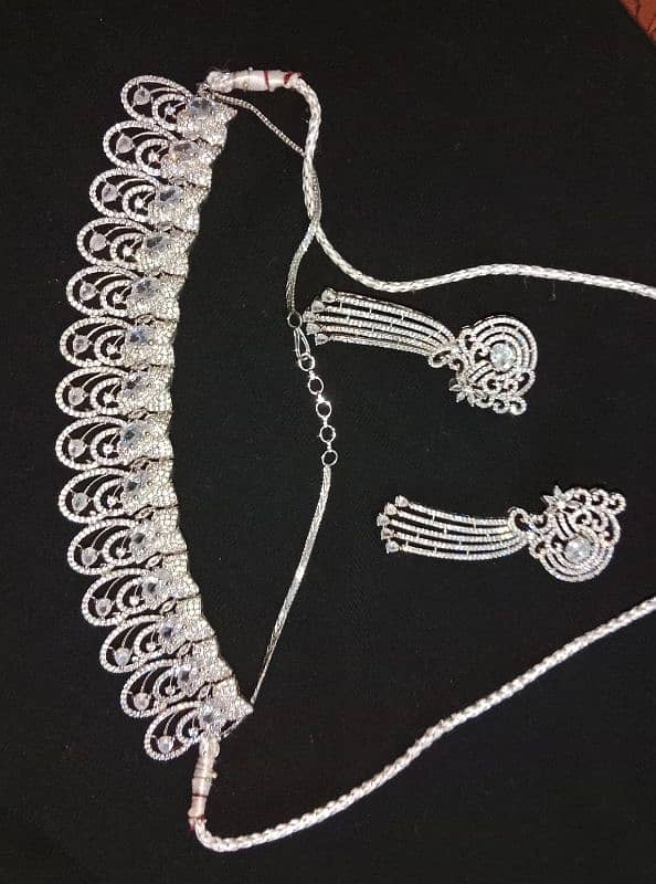 ELEGANT Chokar jewelry set in silver colour 2