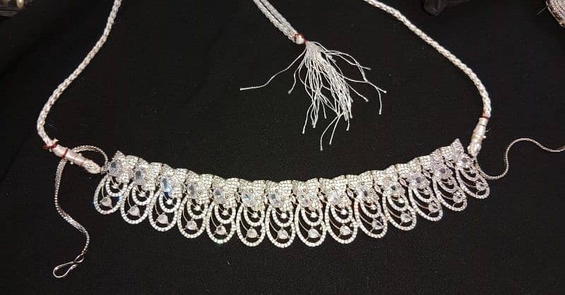 ELEGANT Chokar jewelry set in silver colour 5