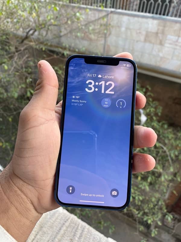 iphone 12 (Exchange possible but avoid foolish offer) 2