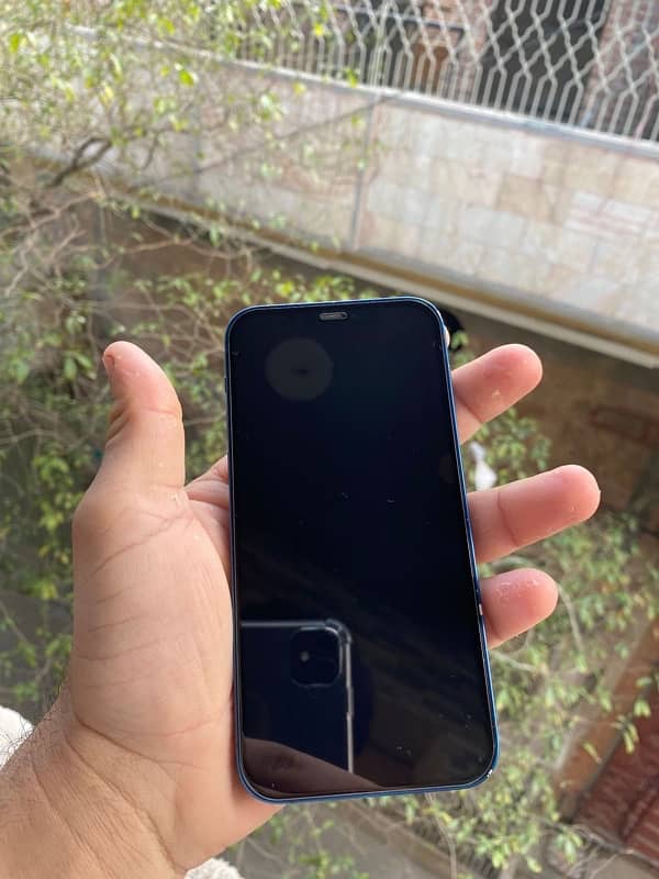 iphone 12 (Exchange possible but avoid foolish offer) 3