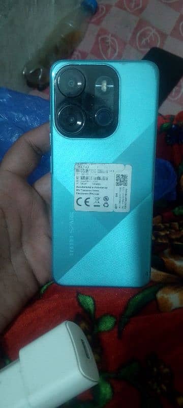 Tecno spark go 4 64 1