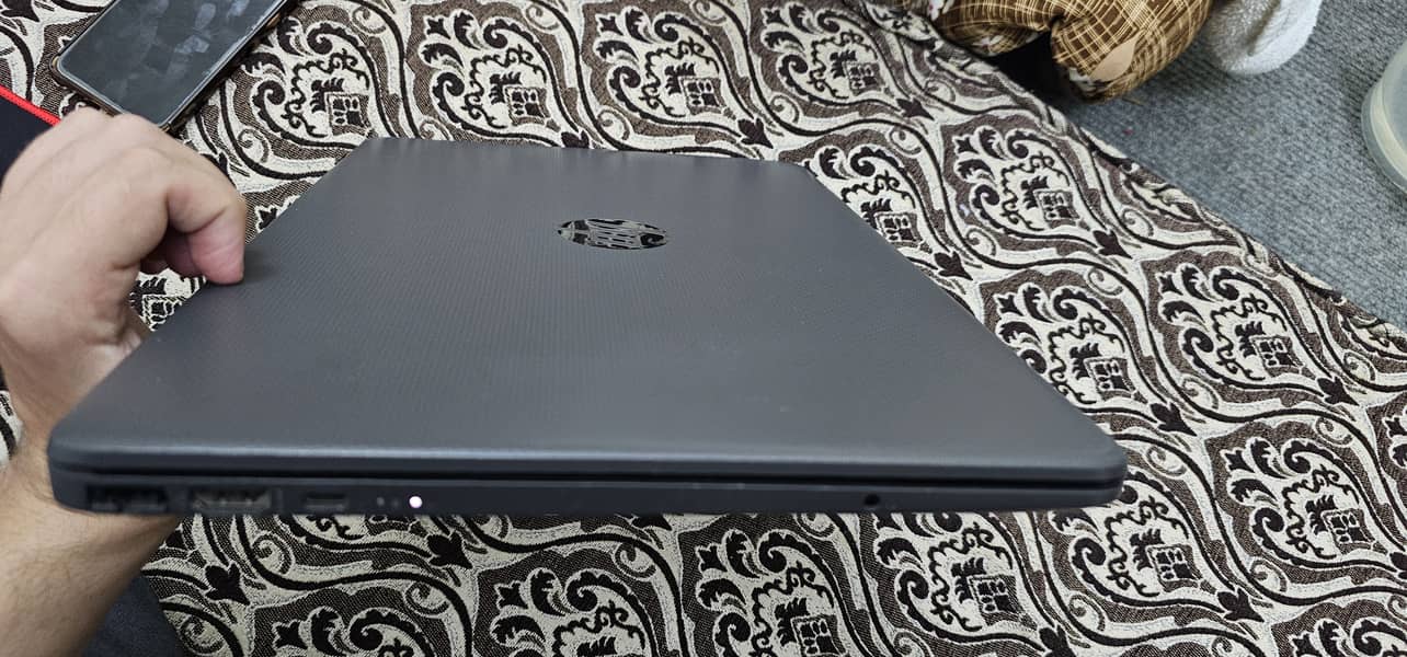 HP 255 G8 NOTEBOOK 1