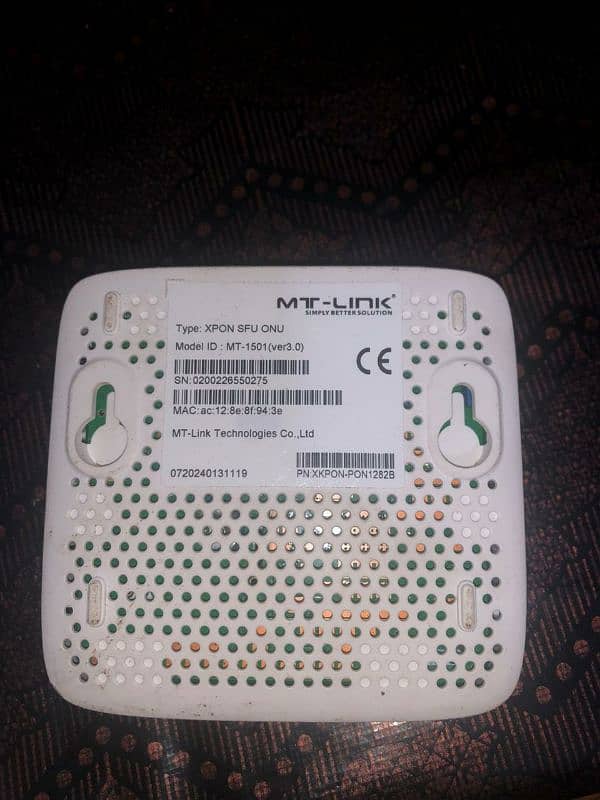 MT LINK ONU device and TP LINK router 1