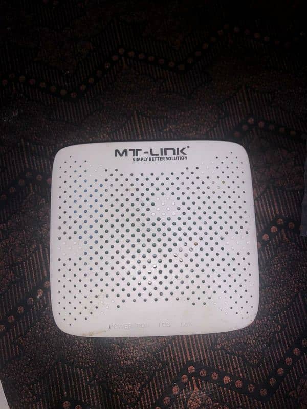 MT LINK ONU device and TP LINK router 2