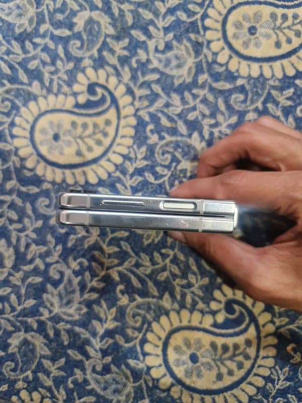 Samsung galaxy Z flip 5 pta aproved 4