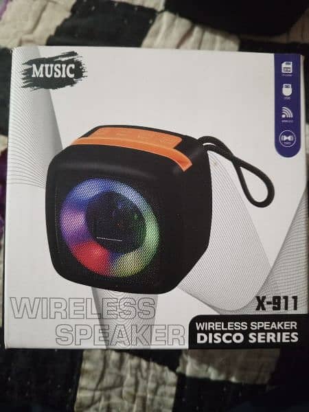 New Wireless Bluetooth Speaker With 4 GB Memory Card 0