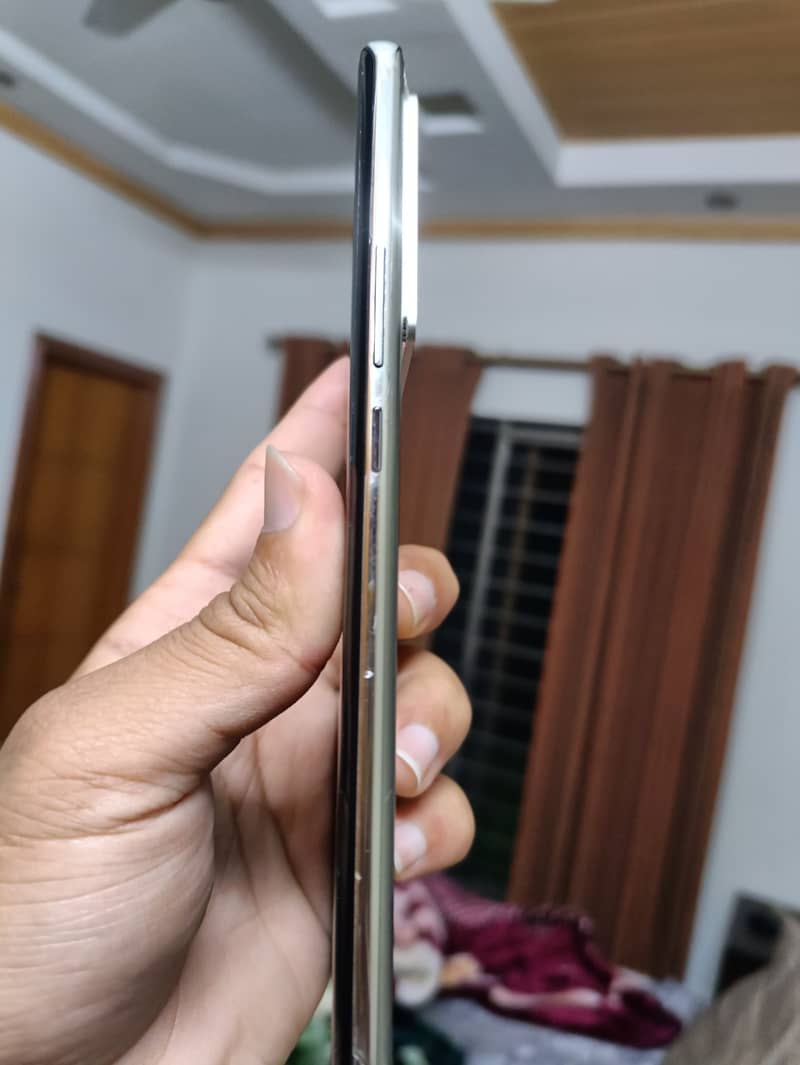 Infinix Note 40 Pro BMW Edition 3