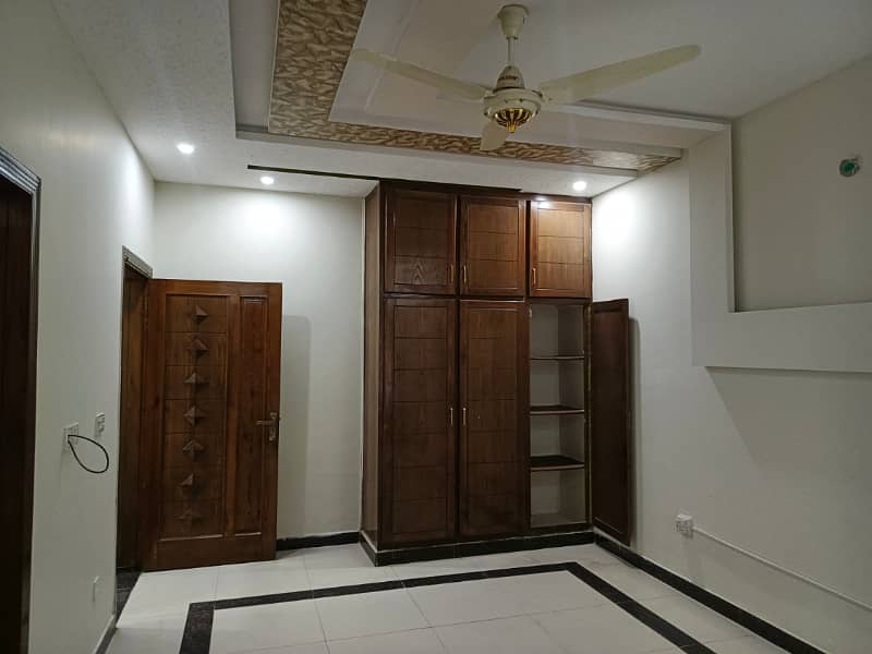 7 Marla Full House For Rent In G-13 islambad 6