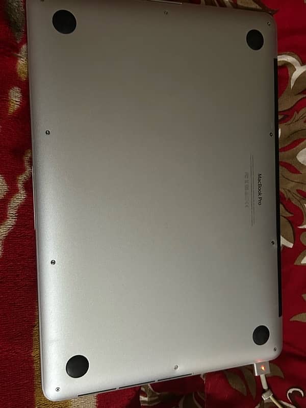 MacBook Pro 2015 for sale 4