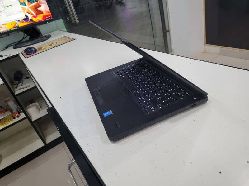 Dell Latitude 5450 5th i5 8Gb 320Gb 5