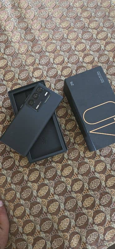 zte axon 40 ultra sim wark full box 0