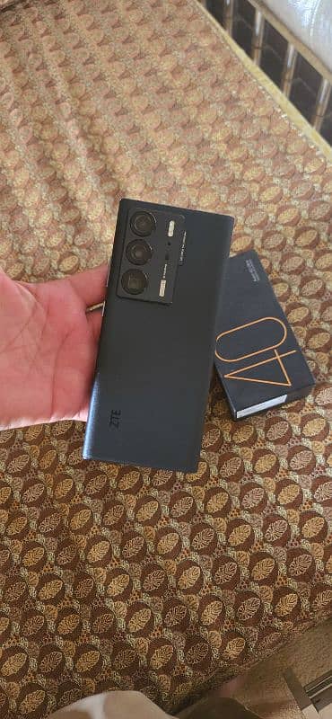 zte axon 40 ultra sim wark full box 2