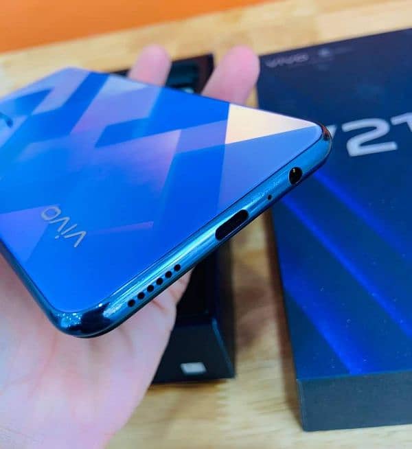 Vivo V21e Mobile 8.128 gb 0