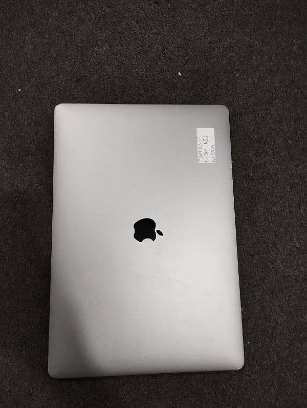 Apple Pro 2019 i9 Ram 32GB 500GB SSD 4GB Graphic 2