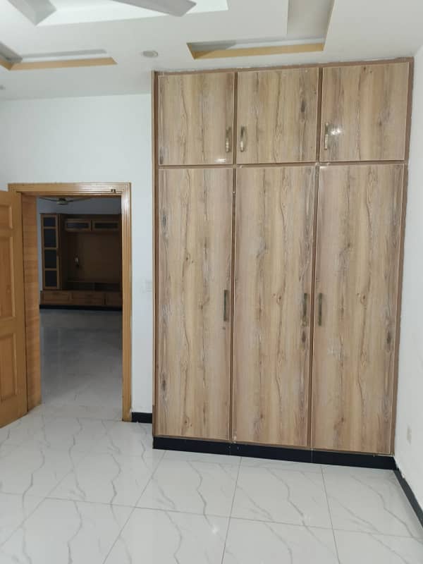 10 Marla Upper portion for rent in G-13 Islambad 3