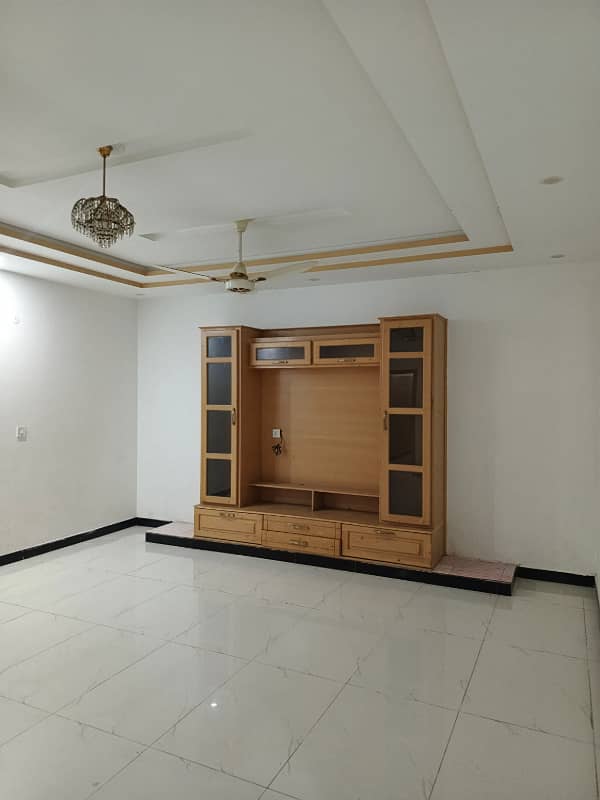 10 Marla Upper portion for rent in G-13 Islambad 5