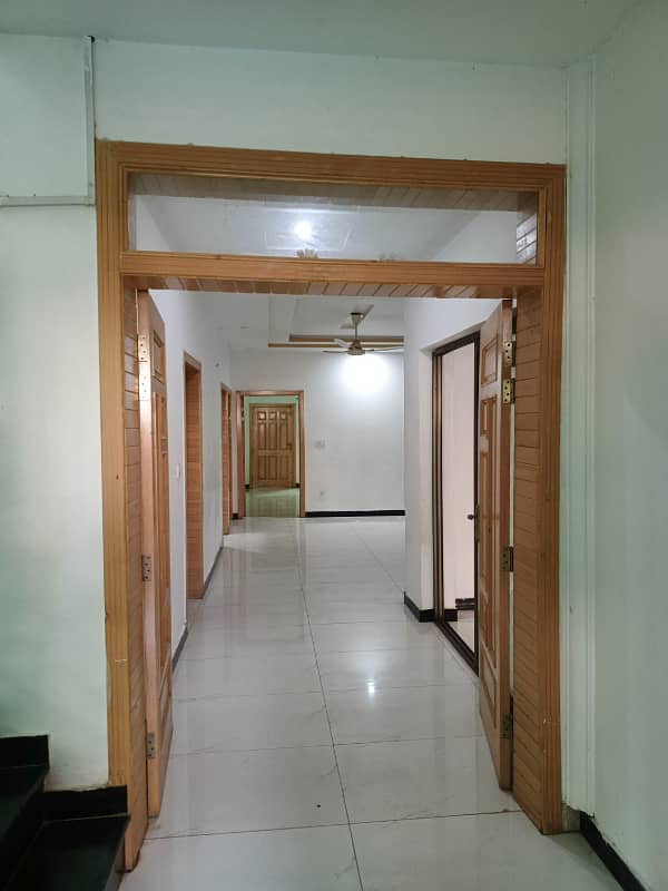 10 Marla Upper portion for rent in G-13 Islambad 6