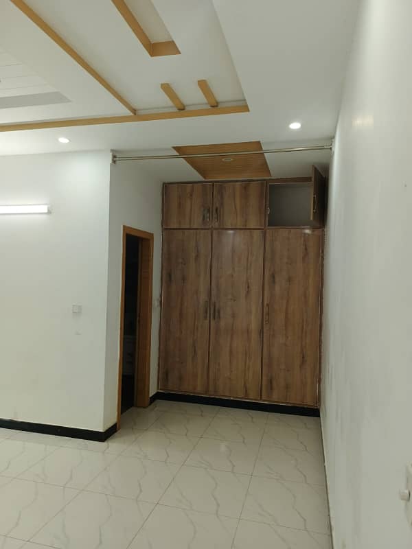 10 Marla Upper portion for rent in G-13 Islambad 13