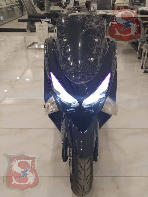 Pulsar E Turbo/Electric Scooter 1