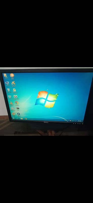 Hp tower core 2 duo 4gb ram 22 inch LCD DEEL 1