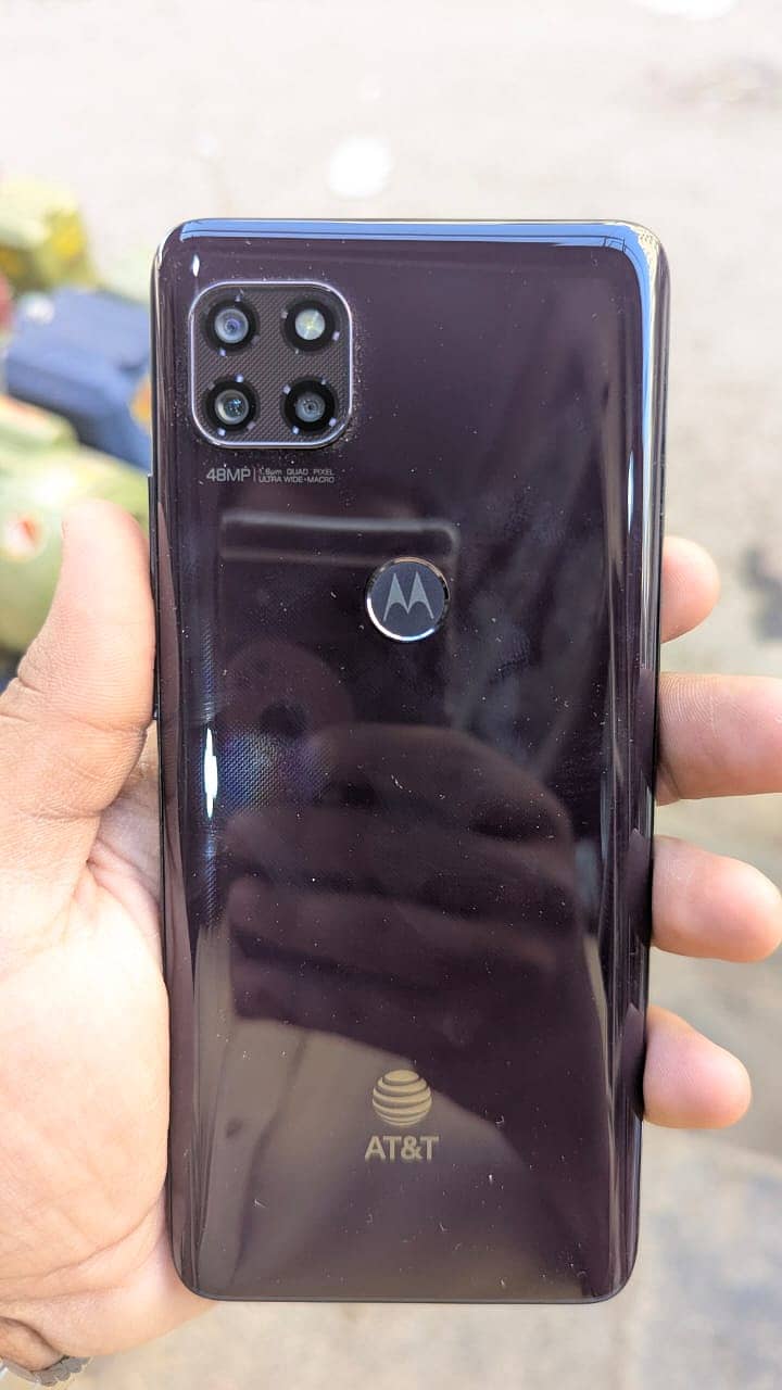 Motorola One 5G Ace 1