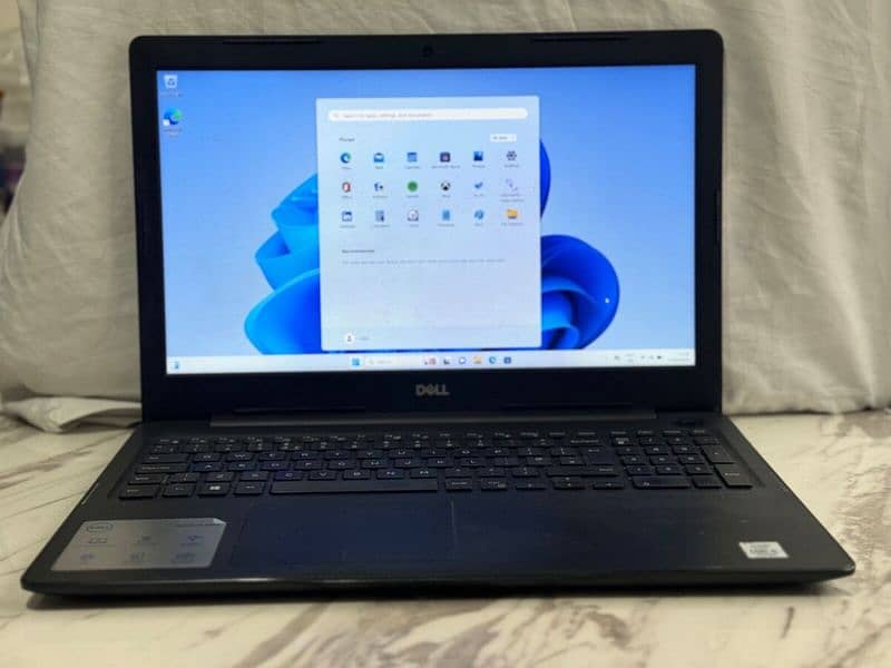 Dell ci5 10th generation 8/256GB qty available 3