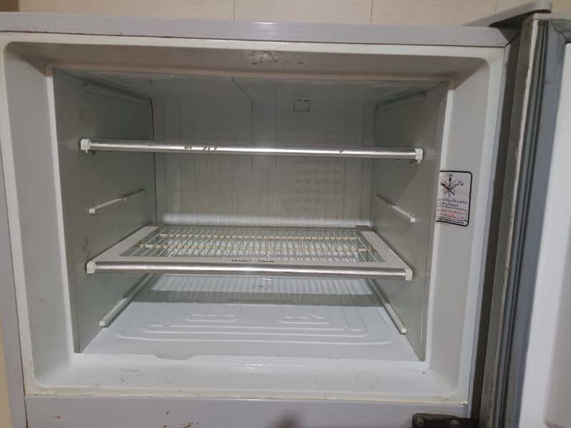 dawalance fridge for sale 4