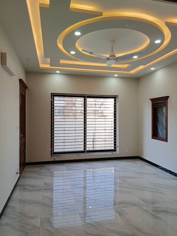 1 Kanal Upper Portion For Rent In G-13 Islambad 5