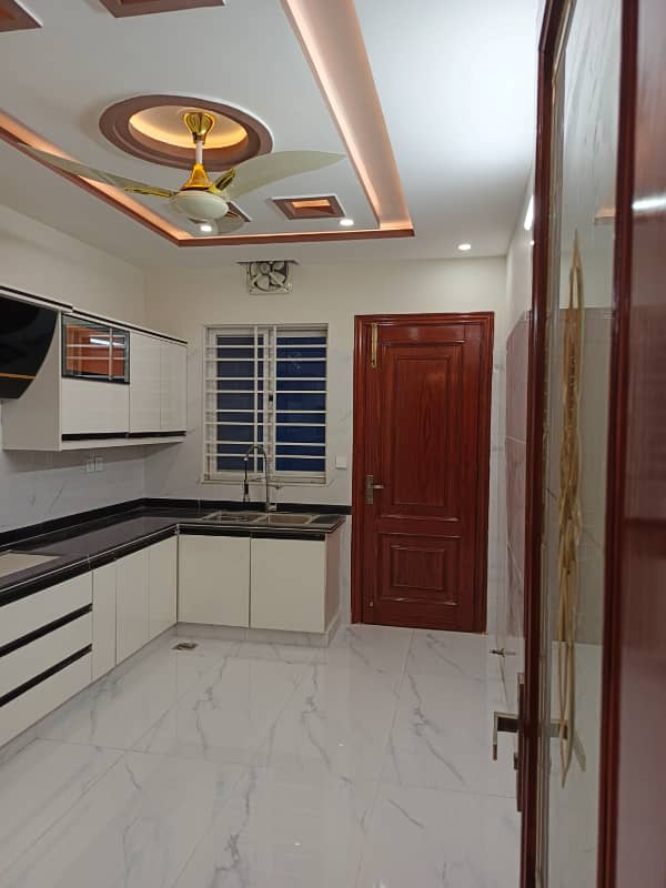 1 Kanal Upper Portion For Rent In G-13 Islambad 7