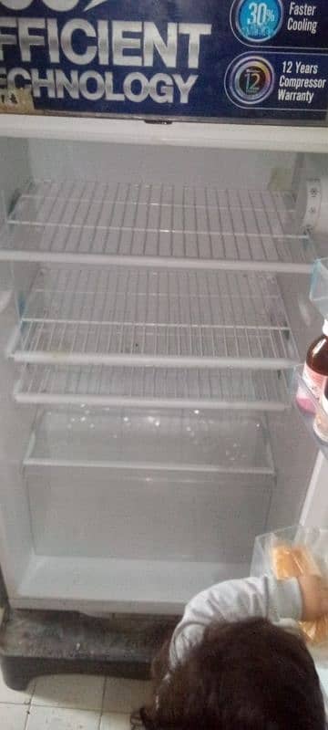 Dowlance fridge for sale 2