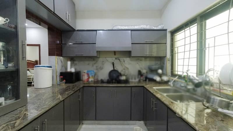 Prime Location 10 Marla House Situated In Public Health Society - Block A For Sale 19