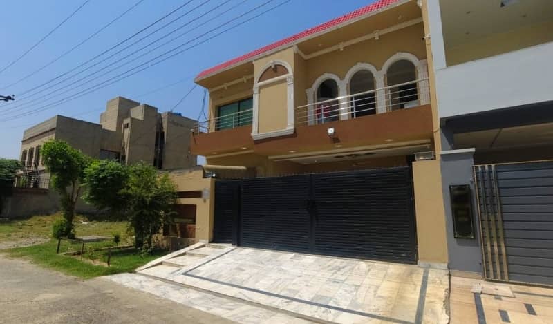 Prime Location 10 Marla House Situated In Public Health Society - Block A For Sale 25