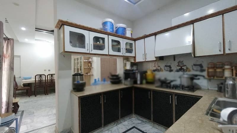 Prime Location 10 Marla House Situated In Public Health Society - Block A For Sale 31