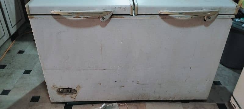 used fridge freezer 0