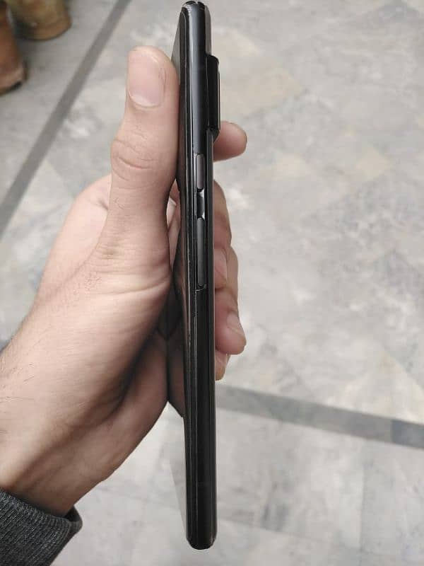 Google pixel 6pro 10/10 water pack phone 1