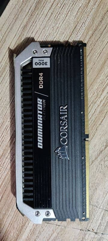 Corsair ram  Dominator Platinum ddr4 16GB 1