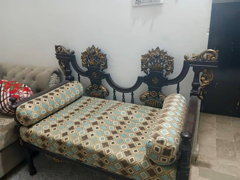 4 seater Chinniyoti Sofa 1