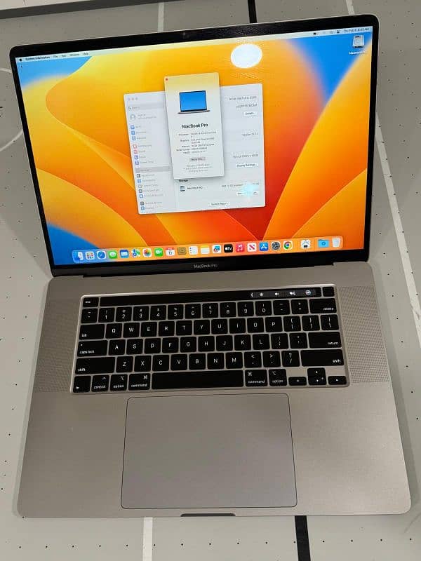 MacBook Pro 2019 16 Inches Intel i7 3