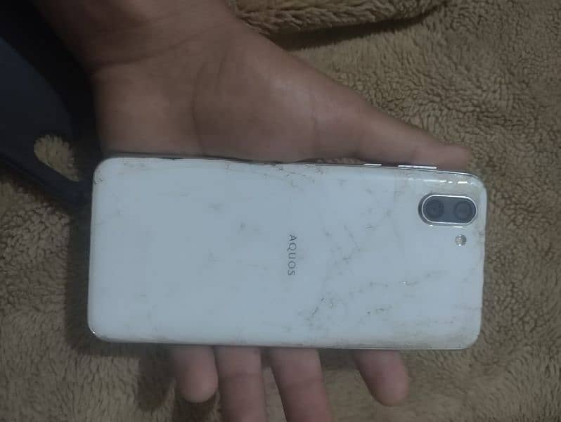 Aquos R2 pta 2