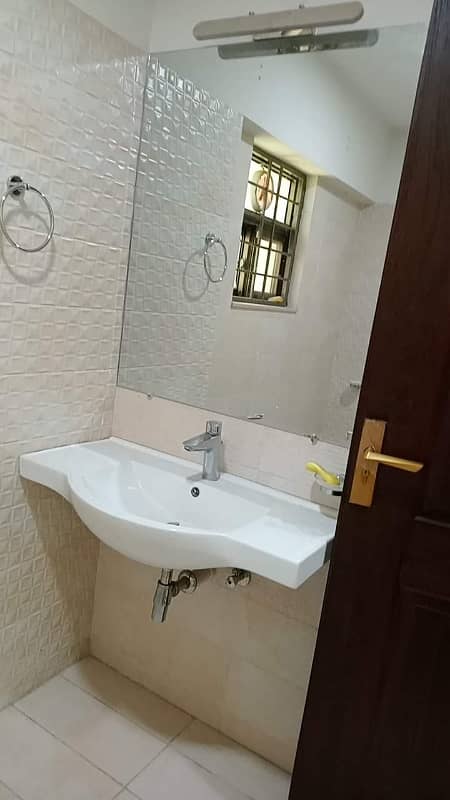 Apartment For Rent In Askari 11 Sec-B Lahore 43