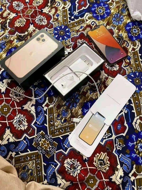 Apple iphone 11 pro max PTA approved 03317053903 WhatsApp 0