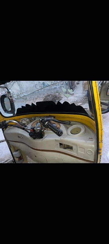 Urgent Sale Taiz Raftar Rikshaw 3