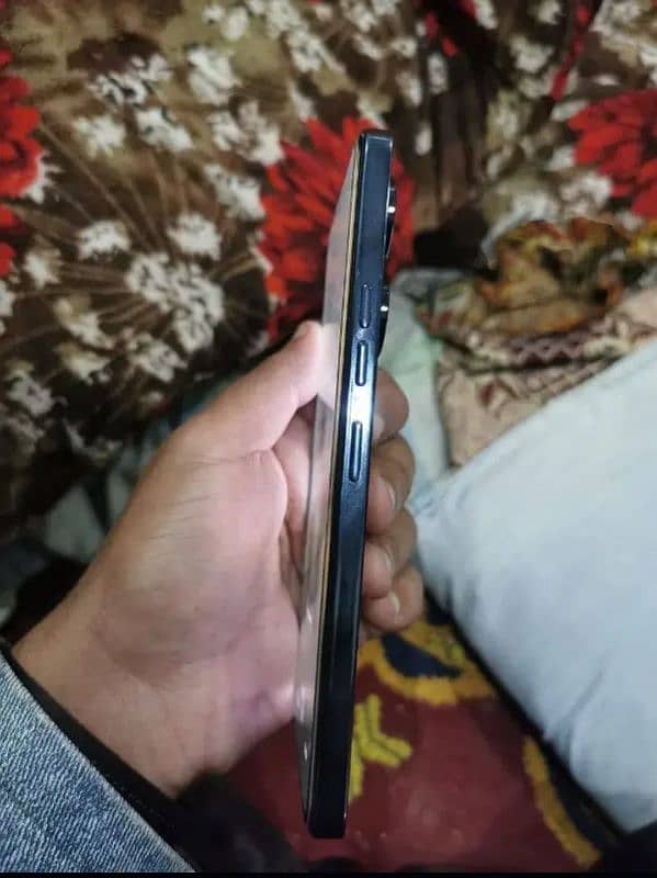 camon 20 pro bilkul ok set 8.256 daba charger ok hai 2