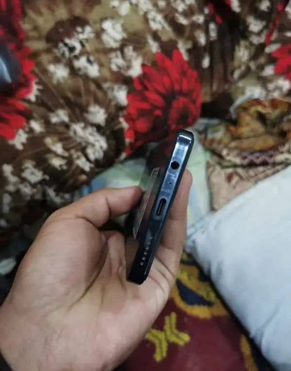 camon 20 pro bilkul ok set 8.256 daba charger ok hai 3