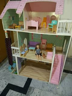 doll house with accessories