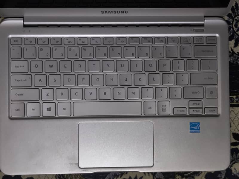 Samsung NP900X3T Core i7 Laptop 8GB/256GB - Lush Condition 3