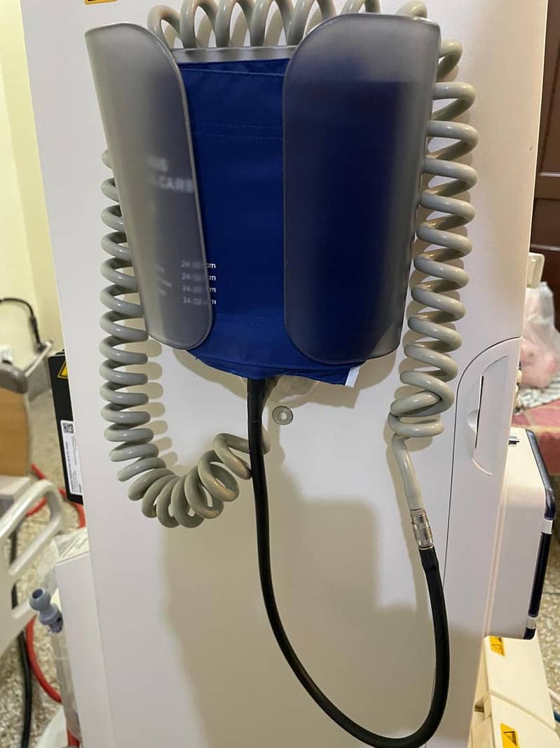 Dialysis Machine - Fresenius 4008S 14