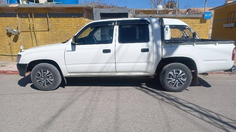 Toyota Hilux 2000 2