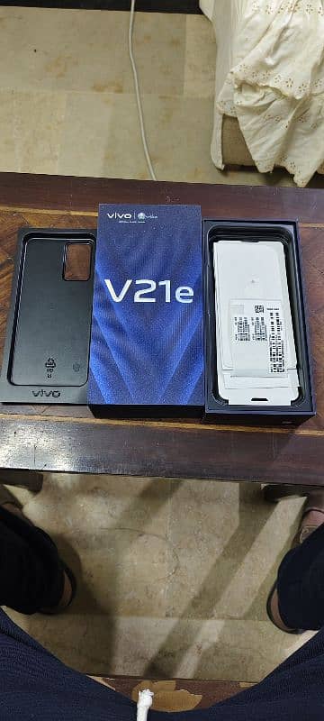 Vivo V21e 4